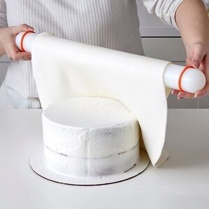 Cake Decorating set White Fondant Rolling Pin, Measuring Mat and Fondant Cutter